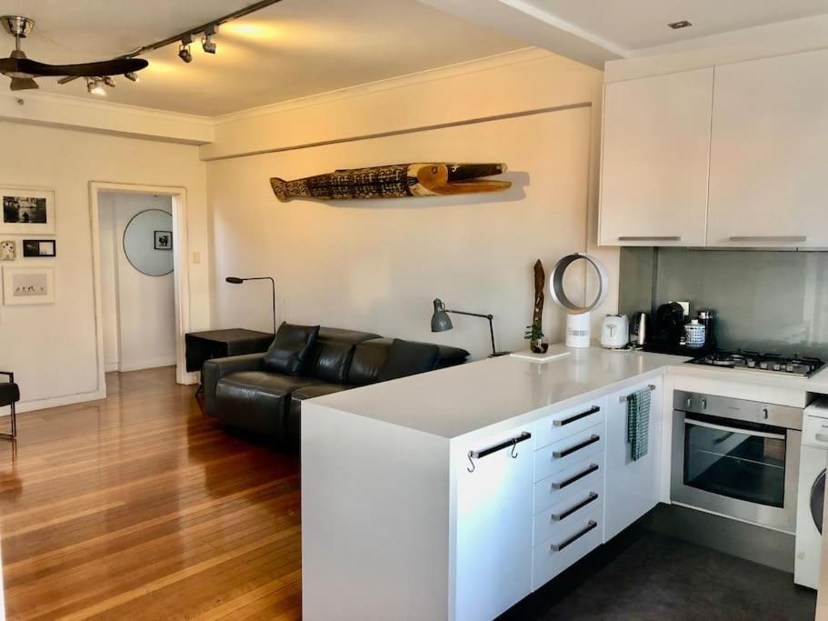 Apartment Artistic, Spacious And Comfortable 1 Bedroom Sydney